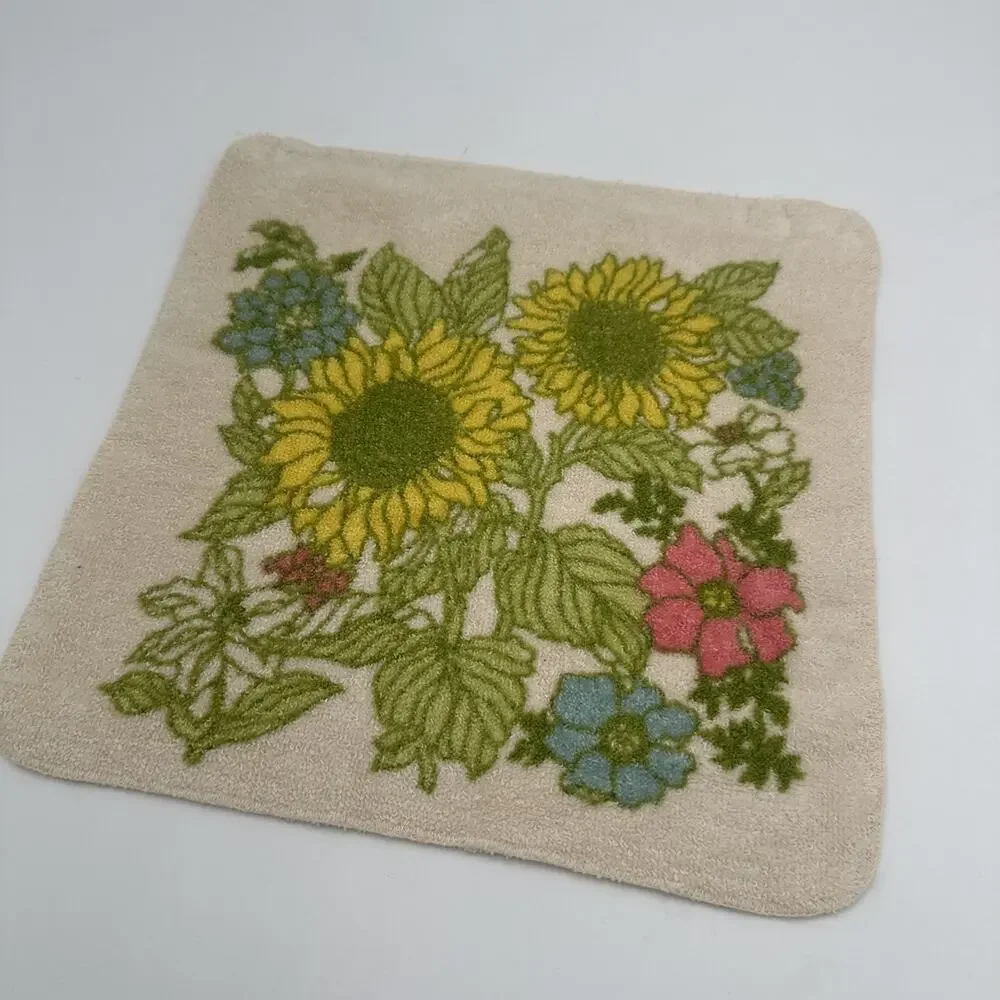 Vintage MCM Cannon Royal Family Bath Towel and 2 Washcloth Sunflowers